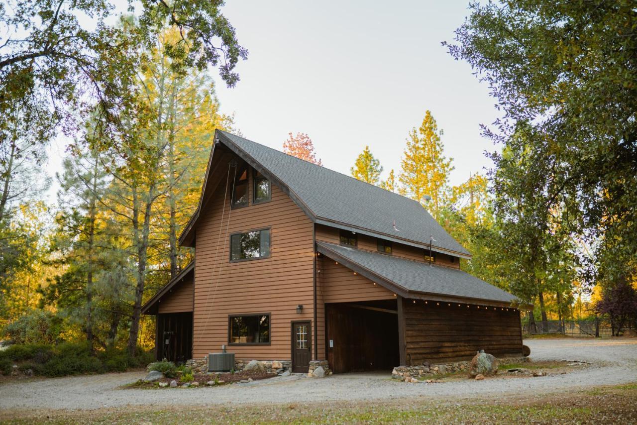 Lovers Nest By Casa Oso With Private Hiking Trails And Pond Mariposa Kültér fotó